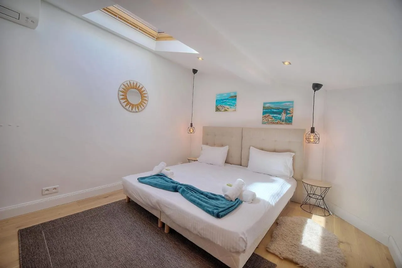 Immogroom - Heart Of The Suquet - City Center - Modern Cannes Apartment