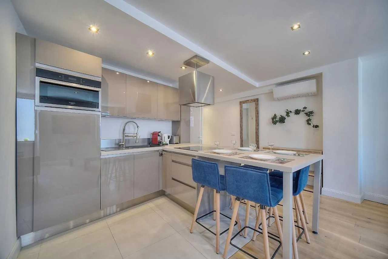 Immogroom - Heart Of The Suquet - City Center - Modern Cannes Apartment